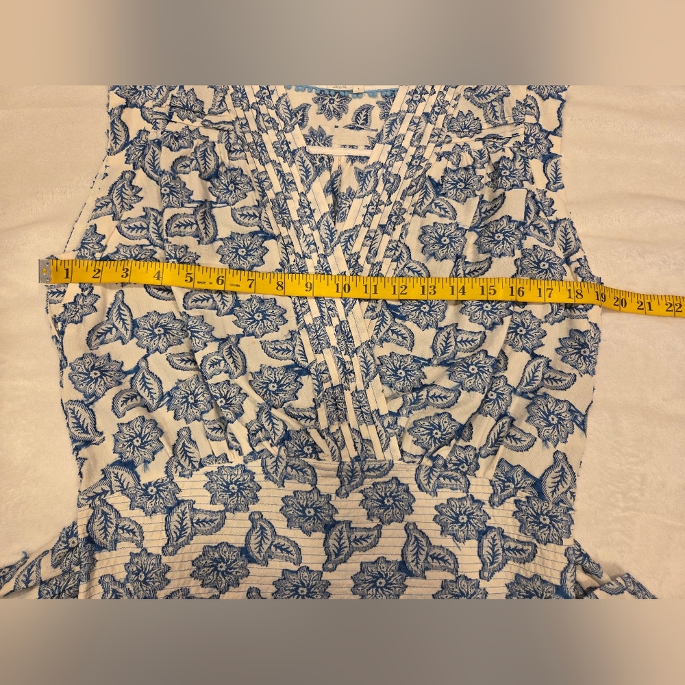 Anthropologie Blue and White Sleeveless Floral Blouse, Size S. - Picture 12 of 16
